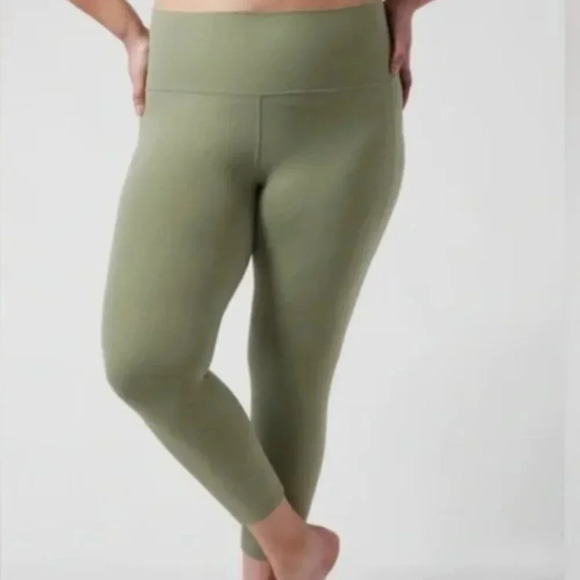 Athleta Salutation Stash Pocket II Leggings Capri Cropped Olive Green Size 1X - Picture 1 of 8